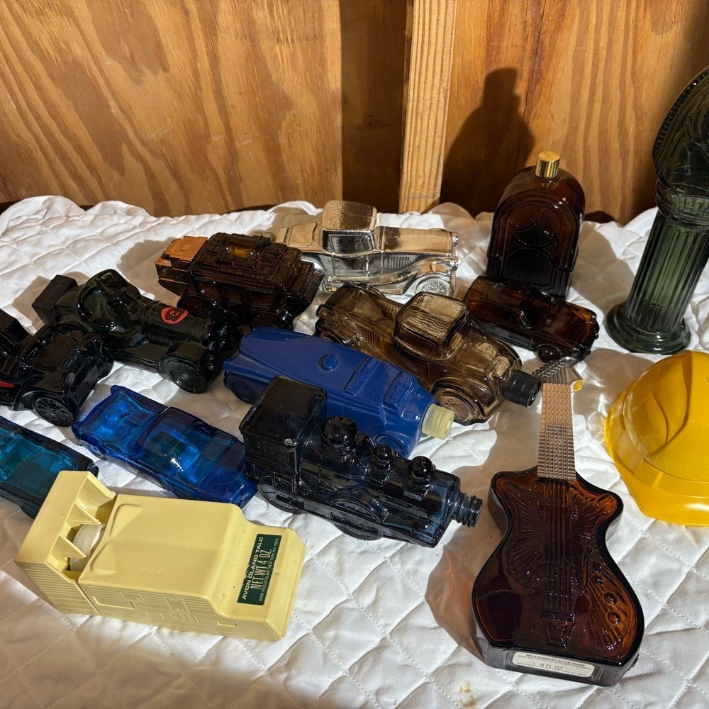 Vintage Glass Collectible Avon Bottles Set 14 all empty
